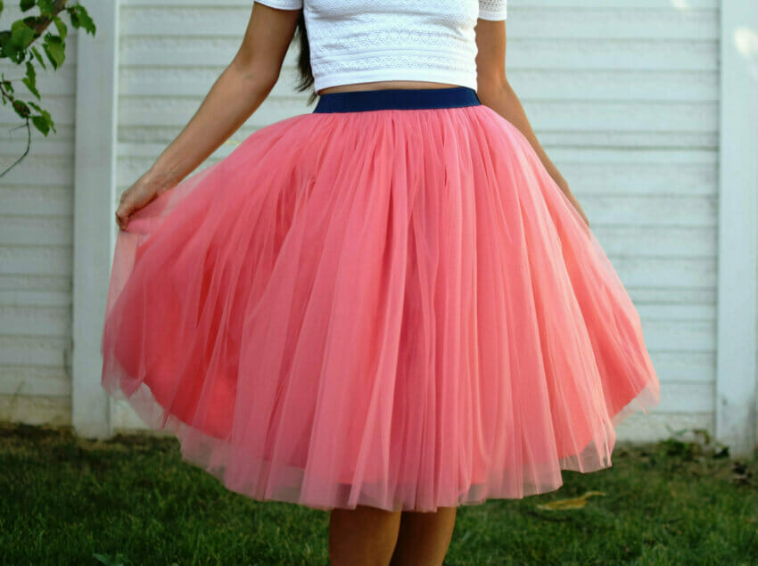 diy pink tulle skirt, elastic waistband, crop top