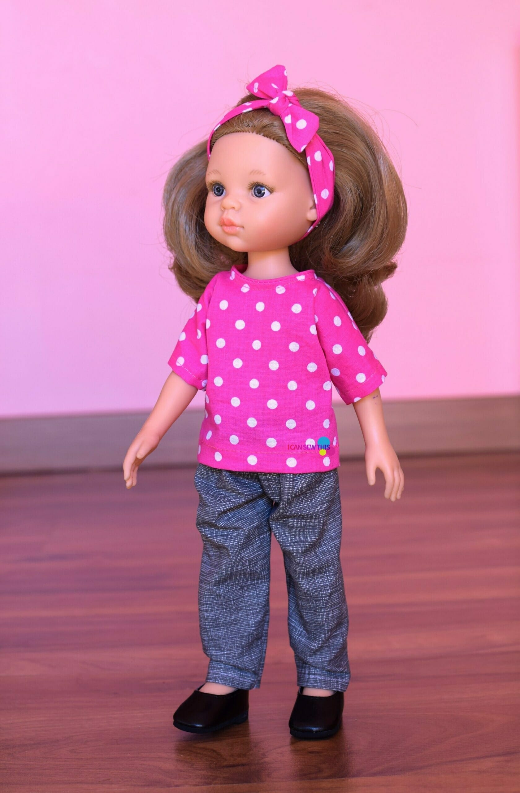 simple top for 12-inch and 13-inch Paola Reina dolls