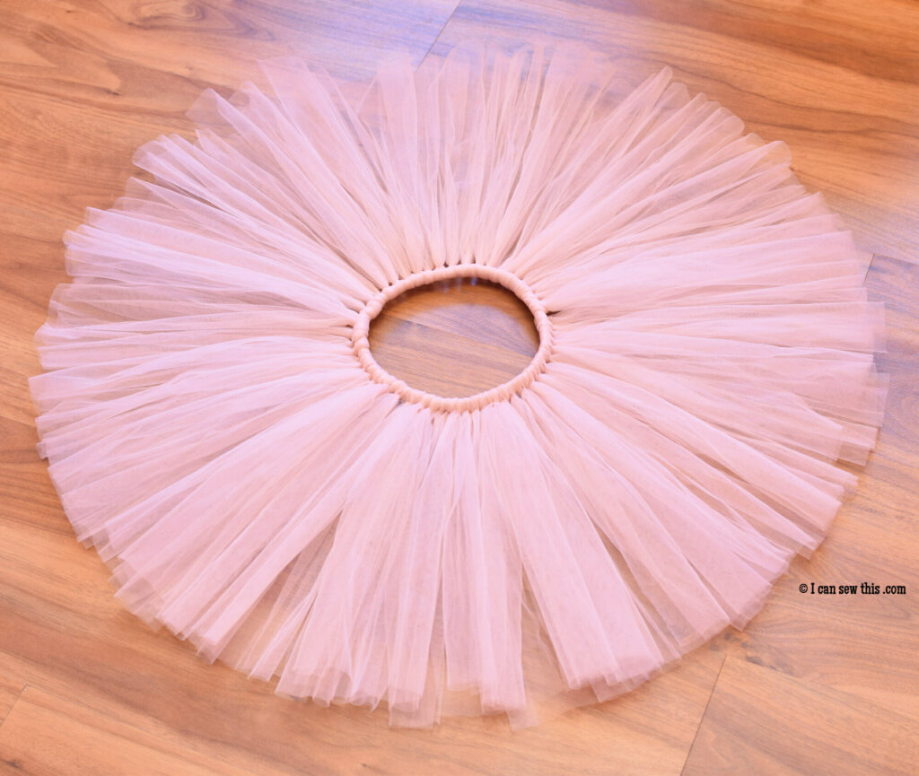 DIY fluffy tutu skirt for girls