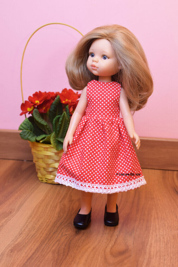 Easy Paola Reina doll dress (+free PDF pattern)