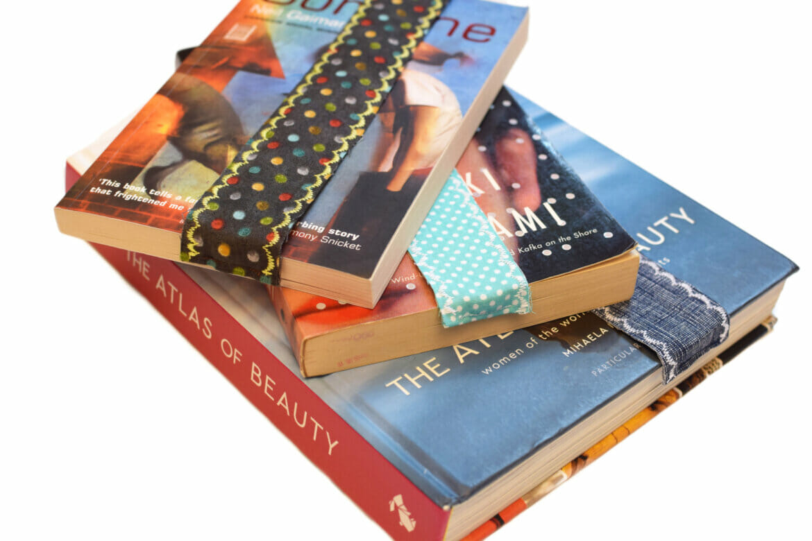 diy-easy-and-cute-fabric-bookmarks-tutorial-i-can-sew-this