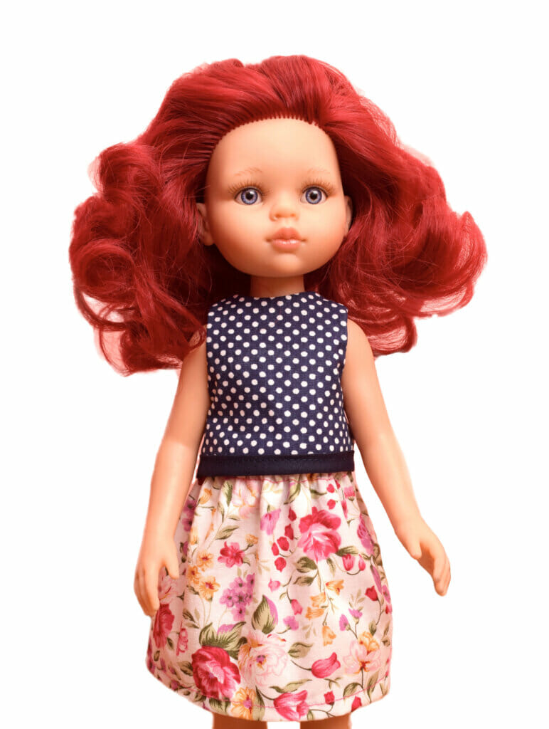 Free pattern for 12-inch Paola Reina doll clothes