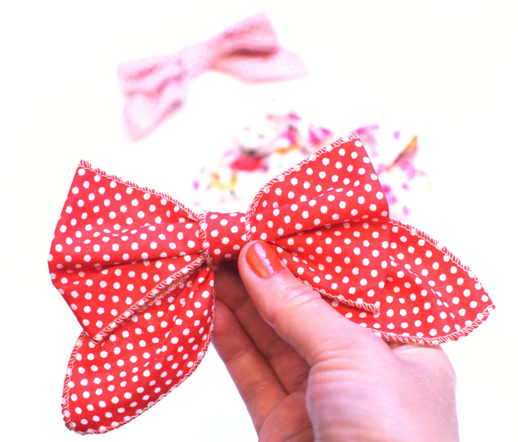 How to make fabric bows tutorial I Can Sew This