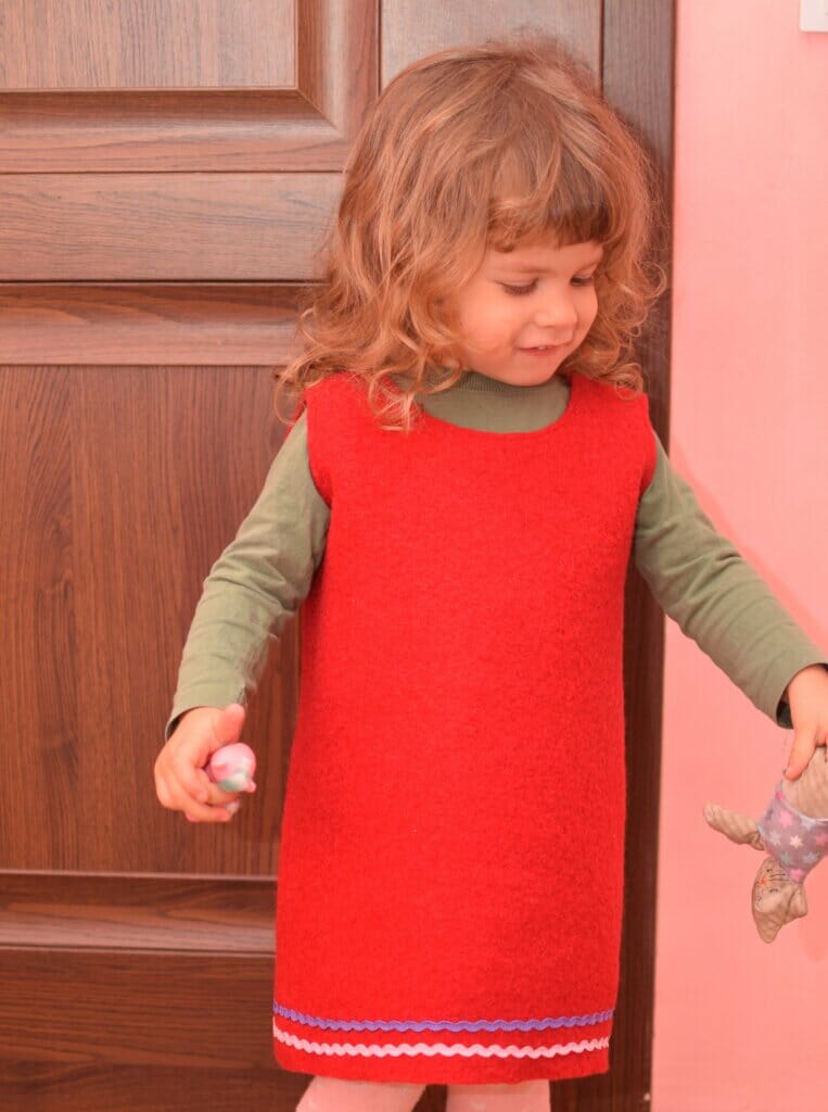 easy DIY wool dress for girls
