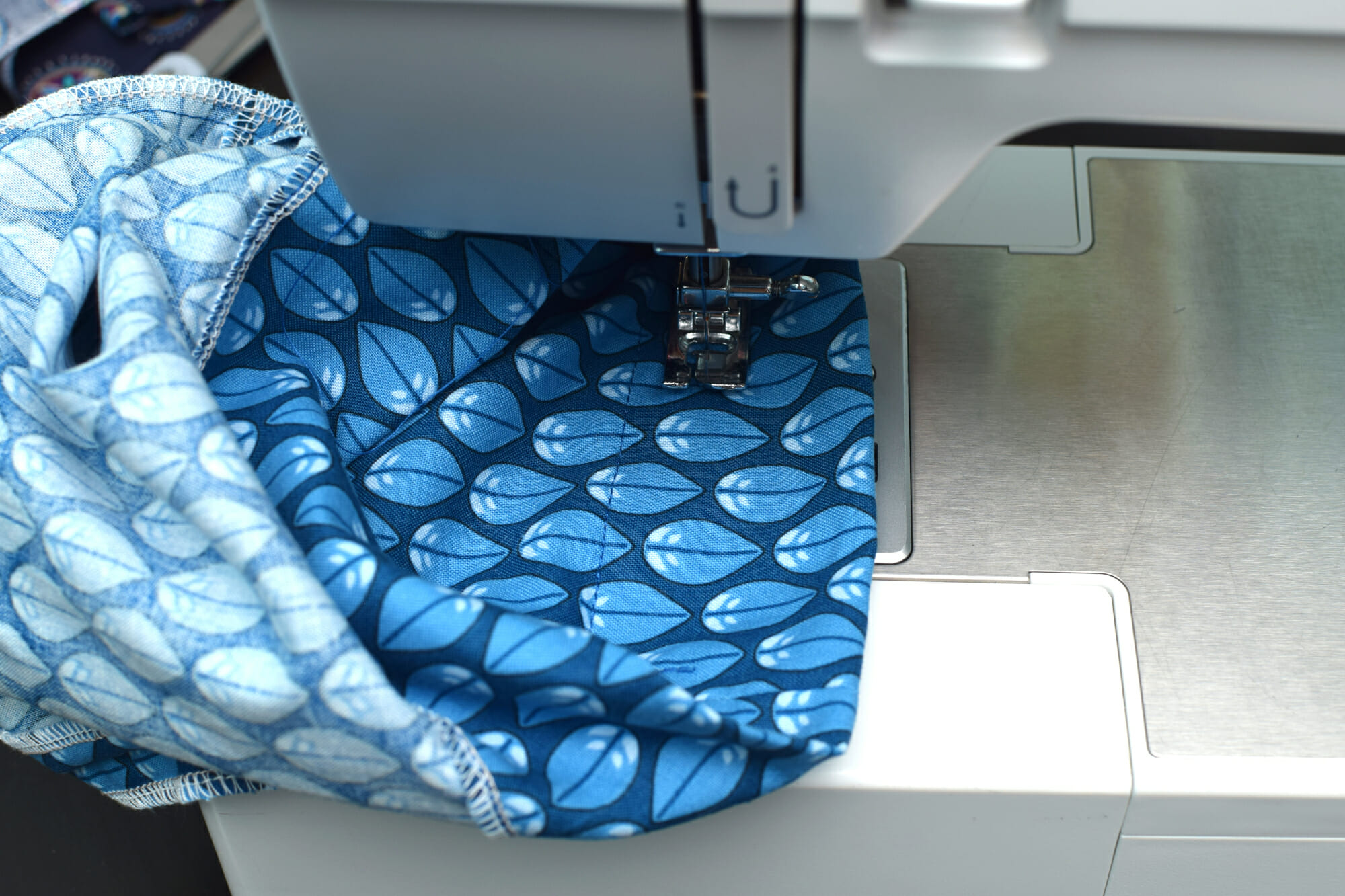 round bottom drawstring bag sewgin machine