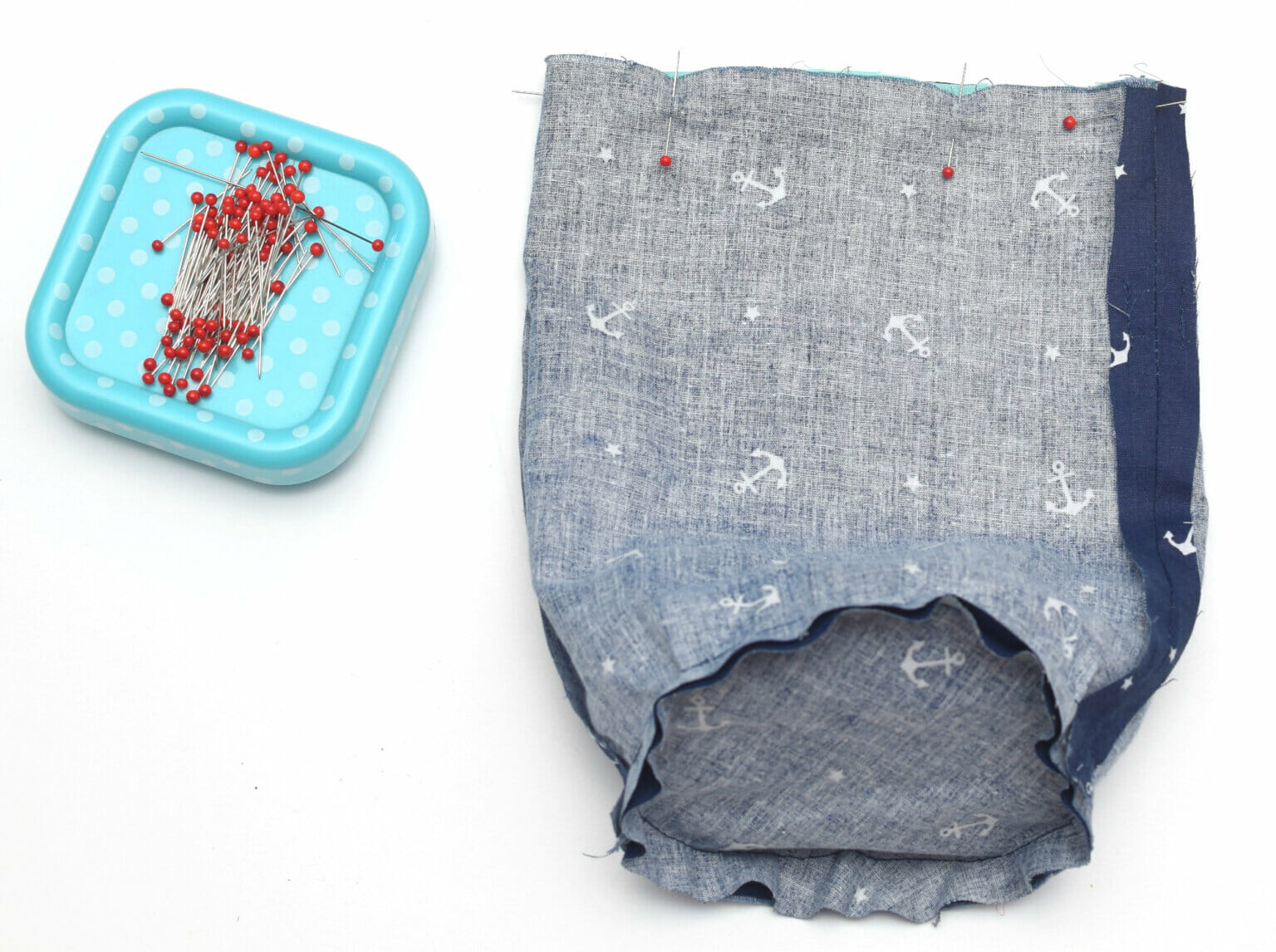 Sew a versatile drawstring dice bag with a round bottom - free pattern ...
