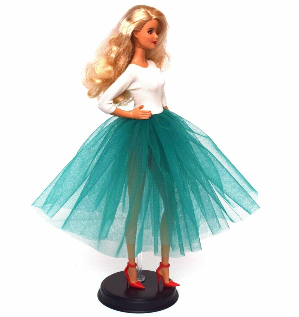 Barbie Dress with Tulle Skirt – Free Sewing Pattern – Sewing