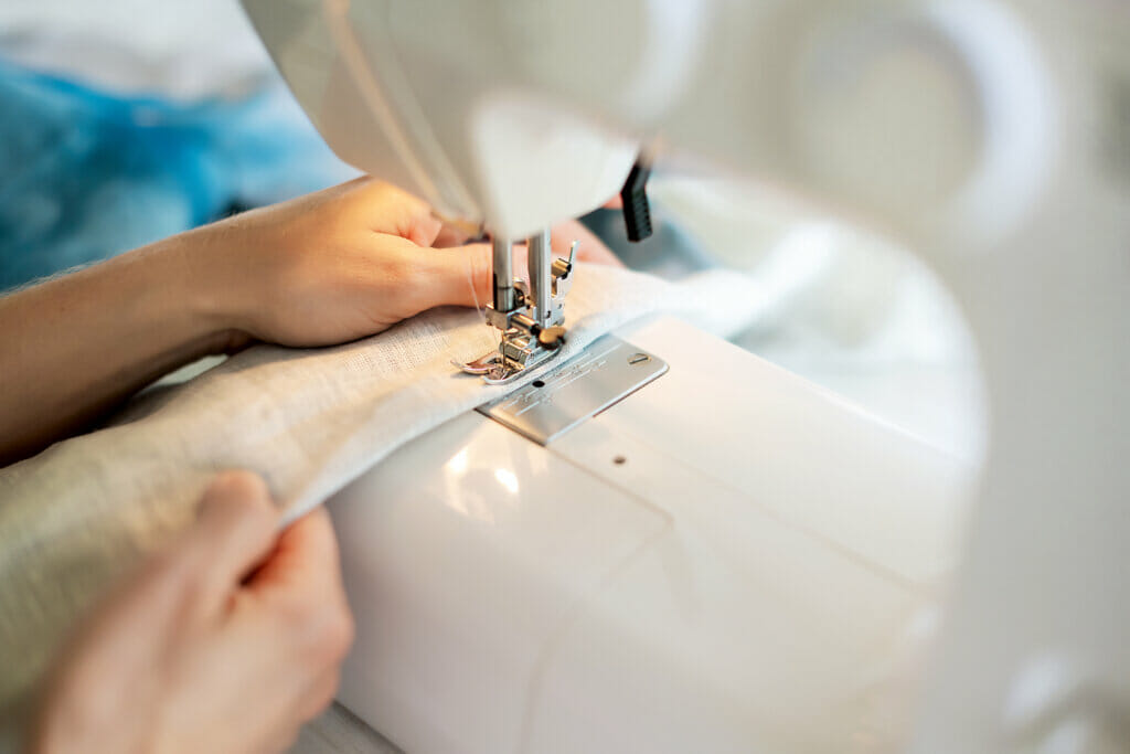 sewing straight lines, how to keep your hands sewing machine