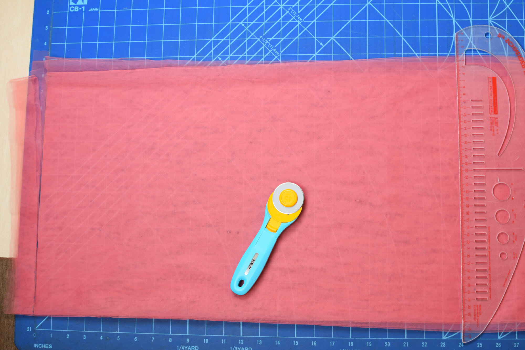 10 reasons why you need a self-healing cutting mat - I Can Sew This