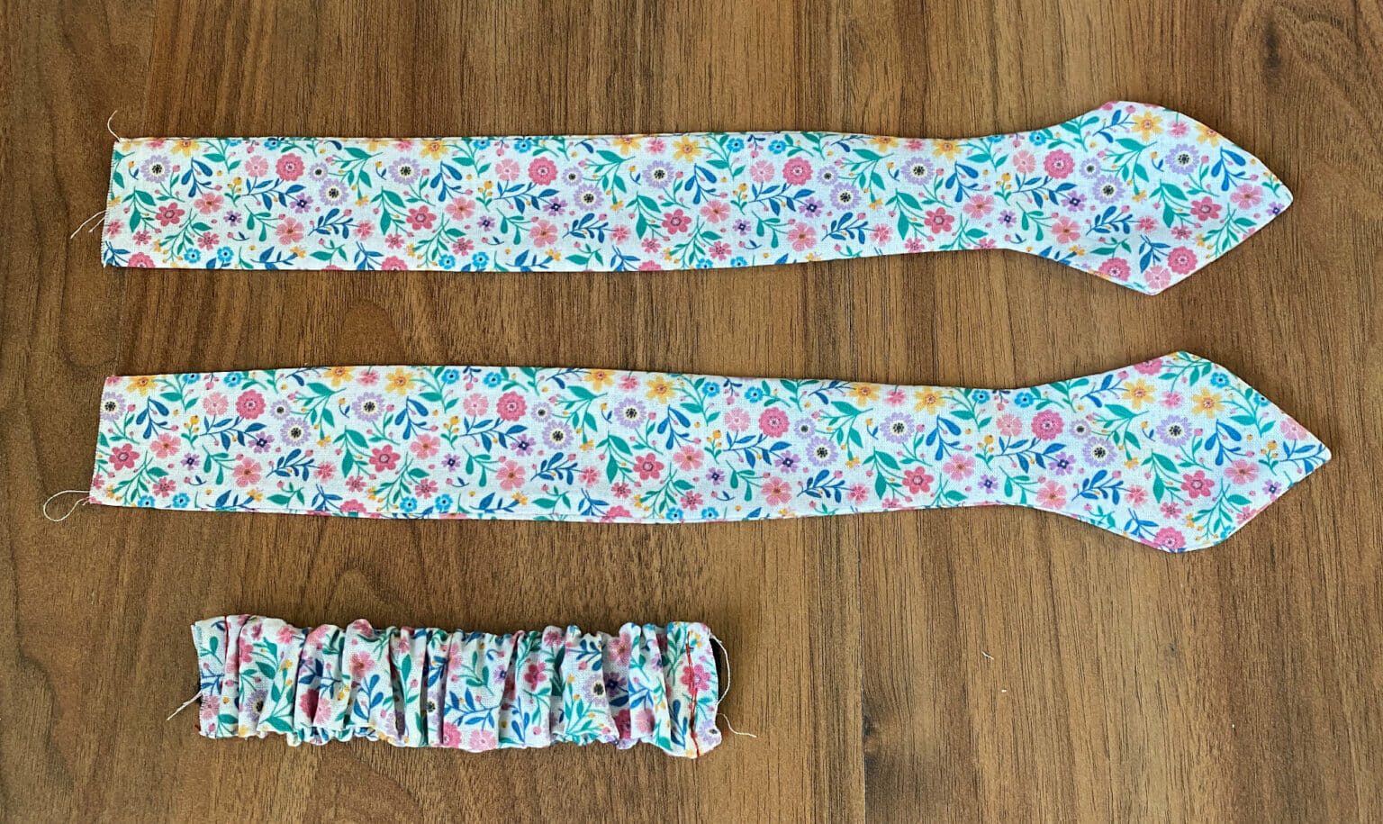Sew a cute knotted headband with woven cotton: free pattern I Can Sew