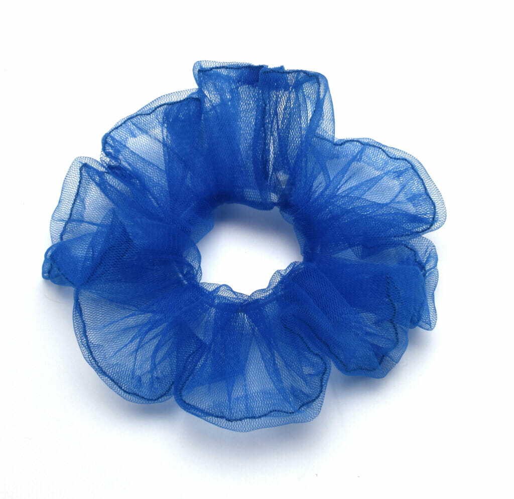 soft tulle scrunchie tutorial, blue color