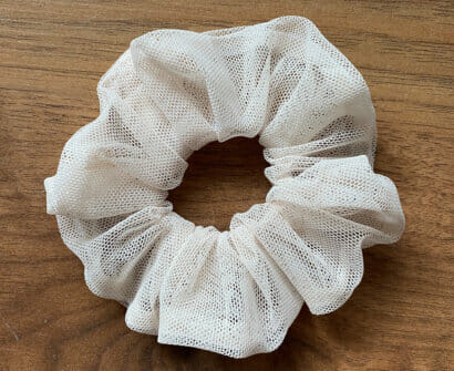 How to make tulle scrunchies. Step-by-step tutorial - I Can Sew This