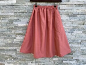 DIY tutorial: No pattern, simple summer skirt with pockets - I Can Sew This