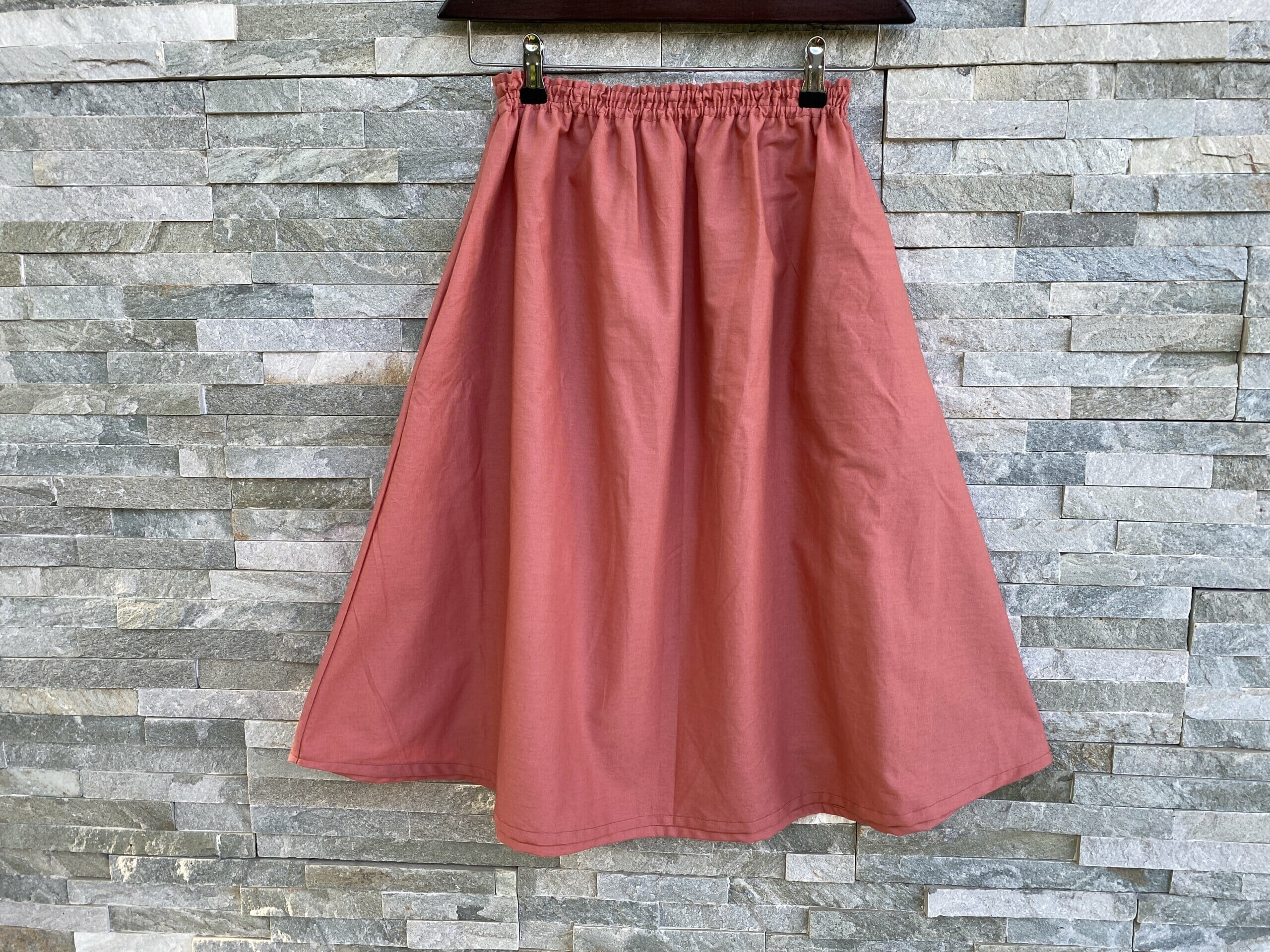 DIY tutorial: No pattern, simple summer skirt with pockets - I Can Sew This