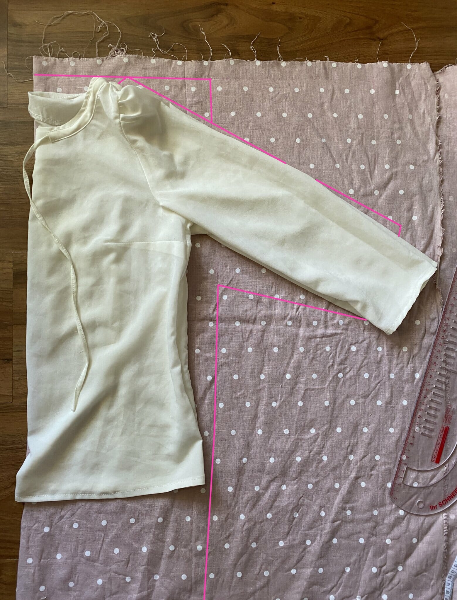 Frayed edges linen dress tutorial - no pattern needed - I Can Sew This