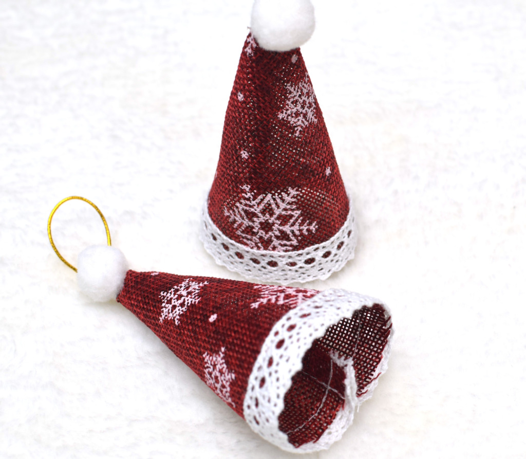 DIY Santa hats decorations