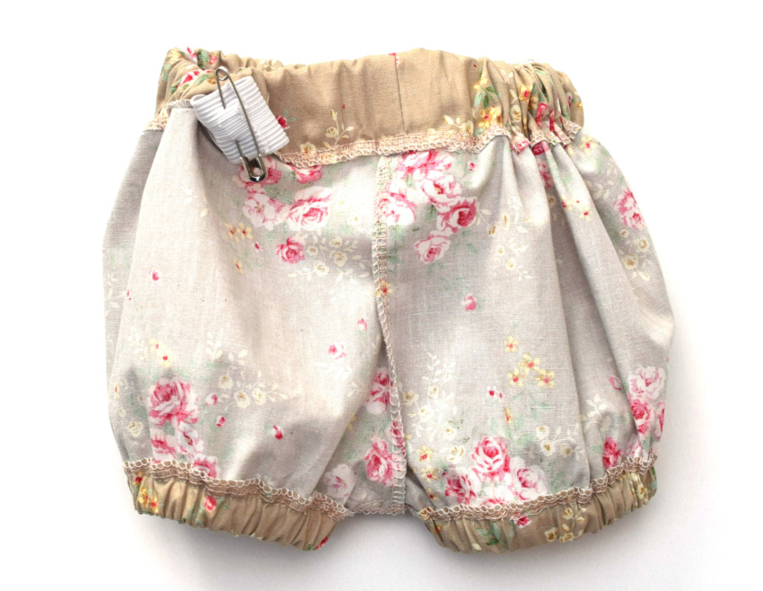 Free baby bloomers pattern (with step by step tutorial) I Can Sew This