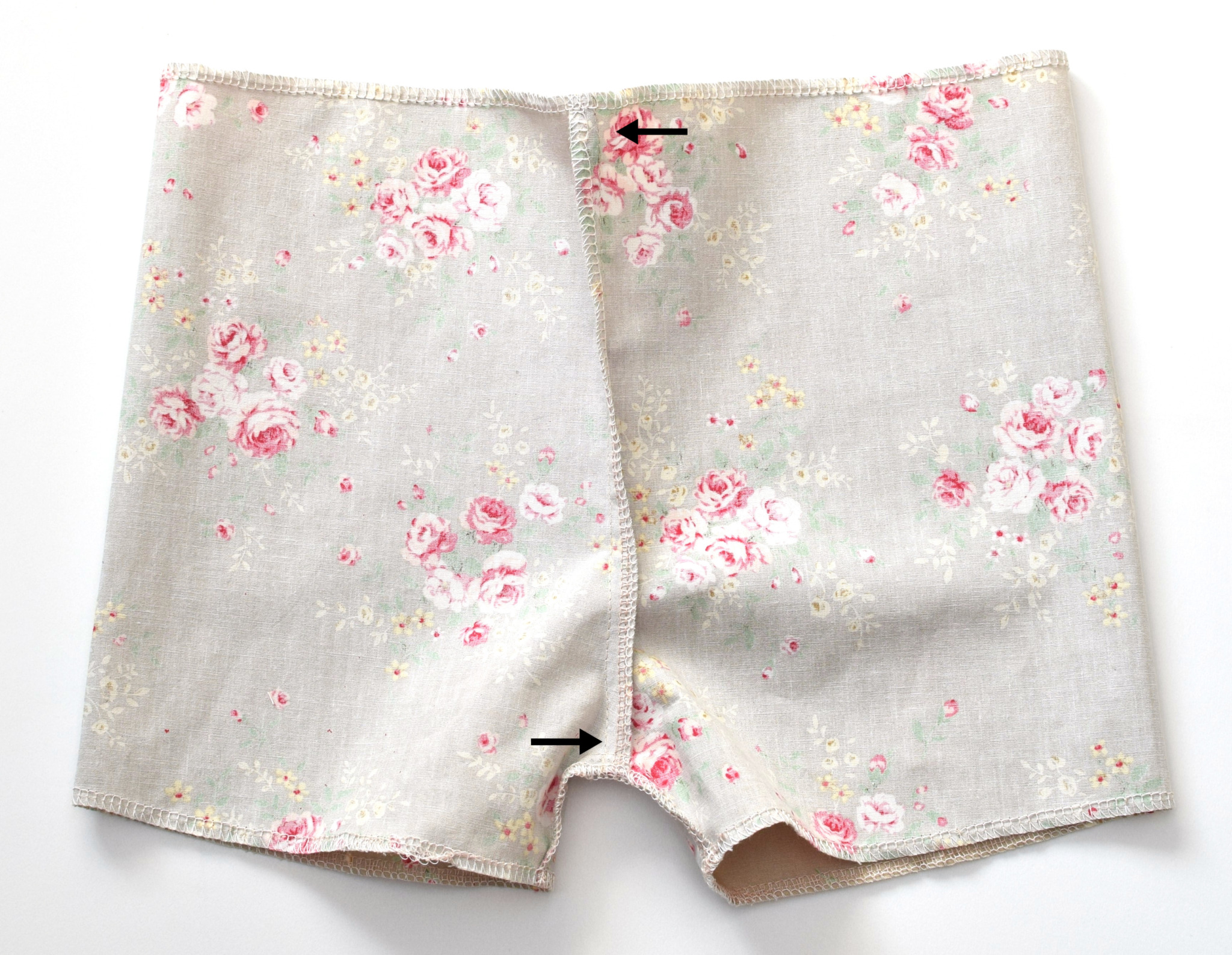 Free baby bloomers pattern (with step by step tutorial) I Can Sew This