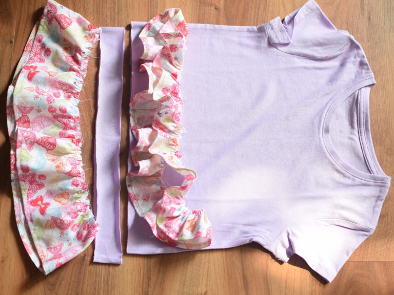 Easy t-shirt refashion. How to add ruffles tutorial - I Can Sew This