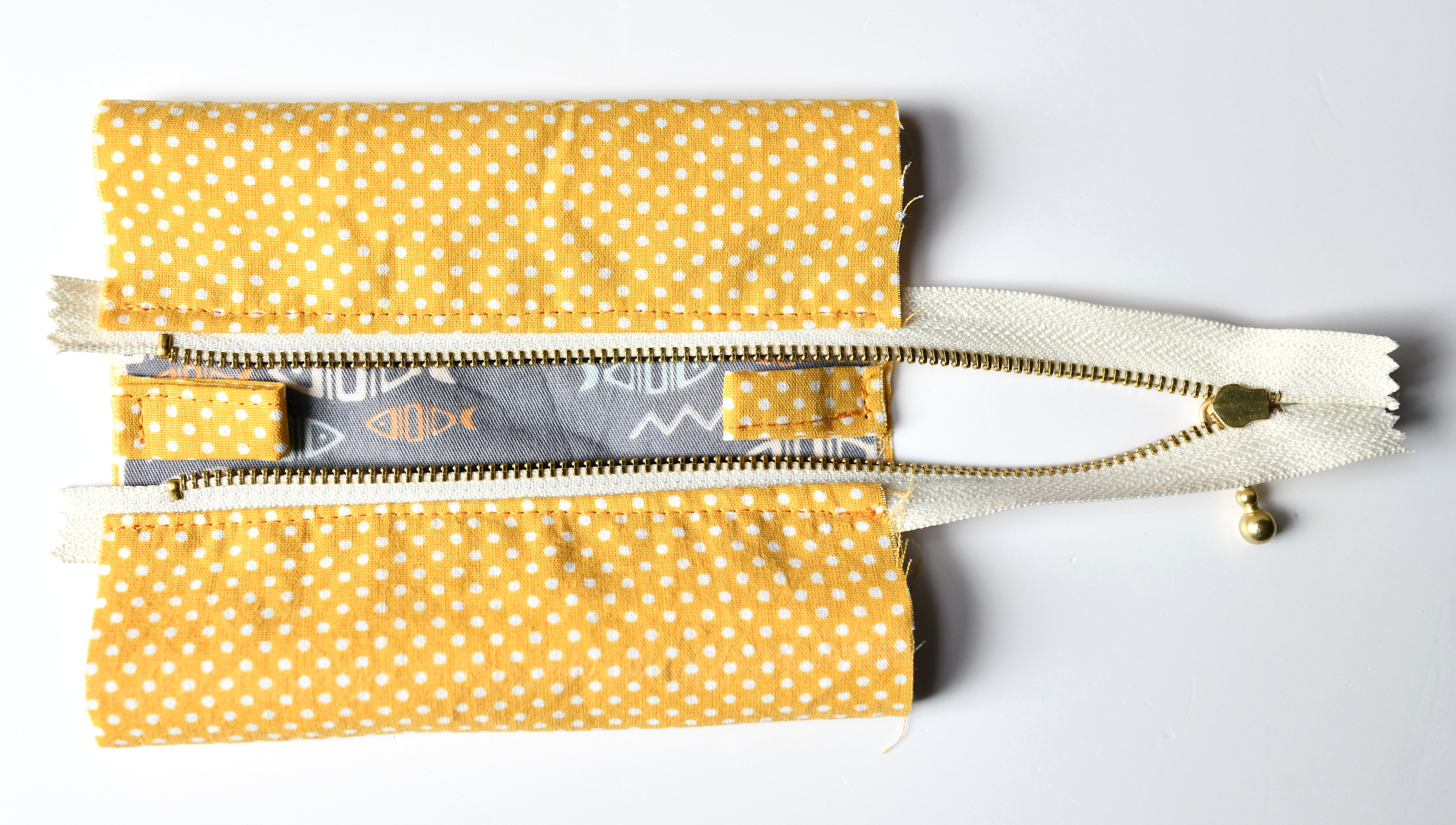Easy 10-minute No Zipper Pouch : 11 Steps (with Pictures) - Instructables