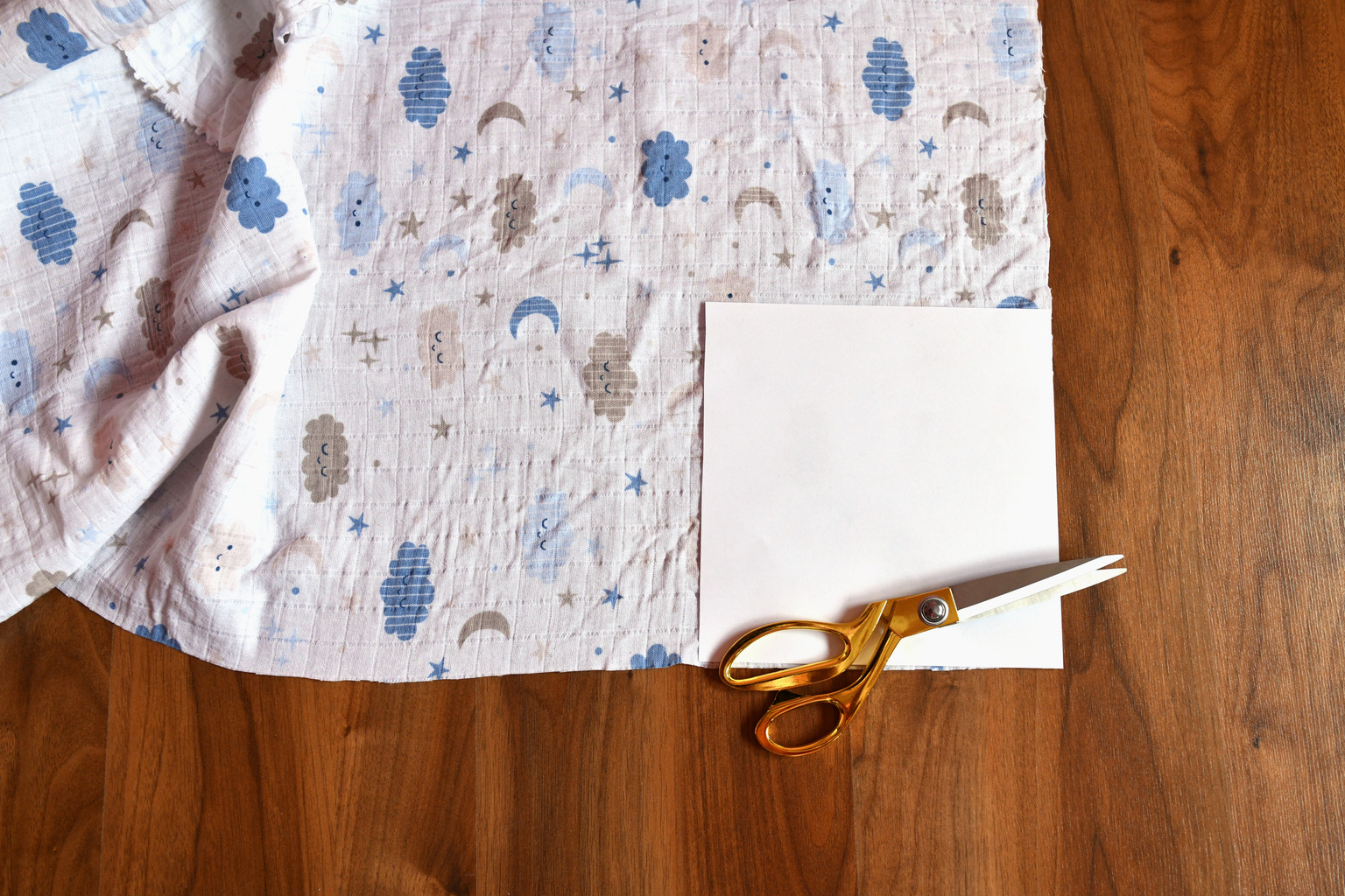 The only crib sheet tutorial you'll ever need - I Can Sew This