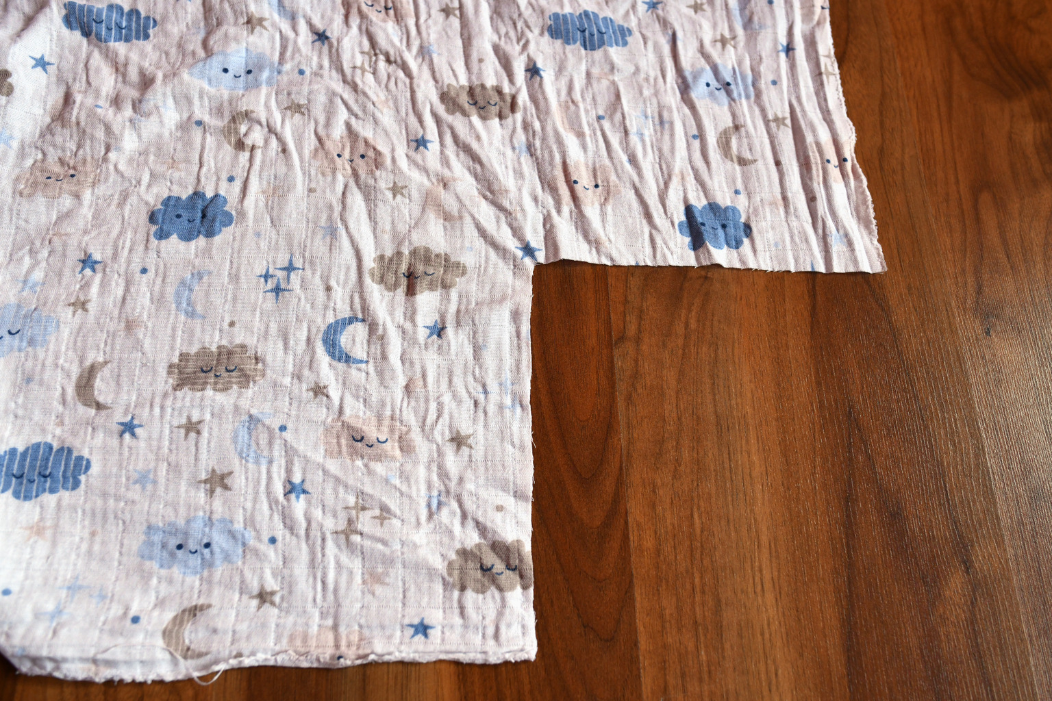 The only crib sheet tutorial you'll ever need I Can Sew This