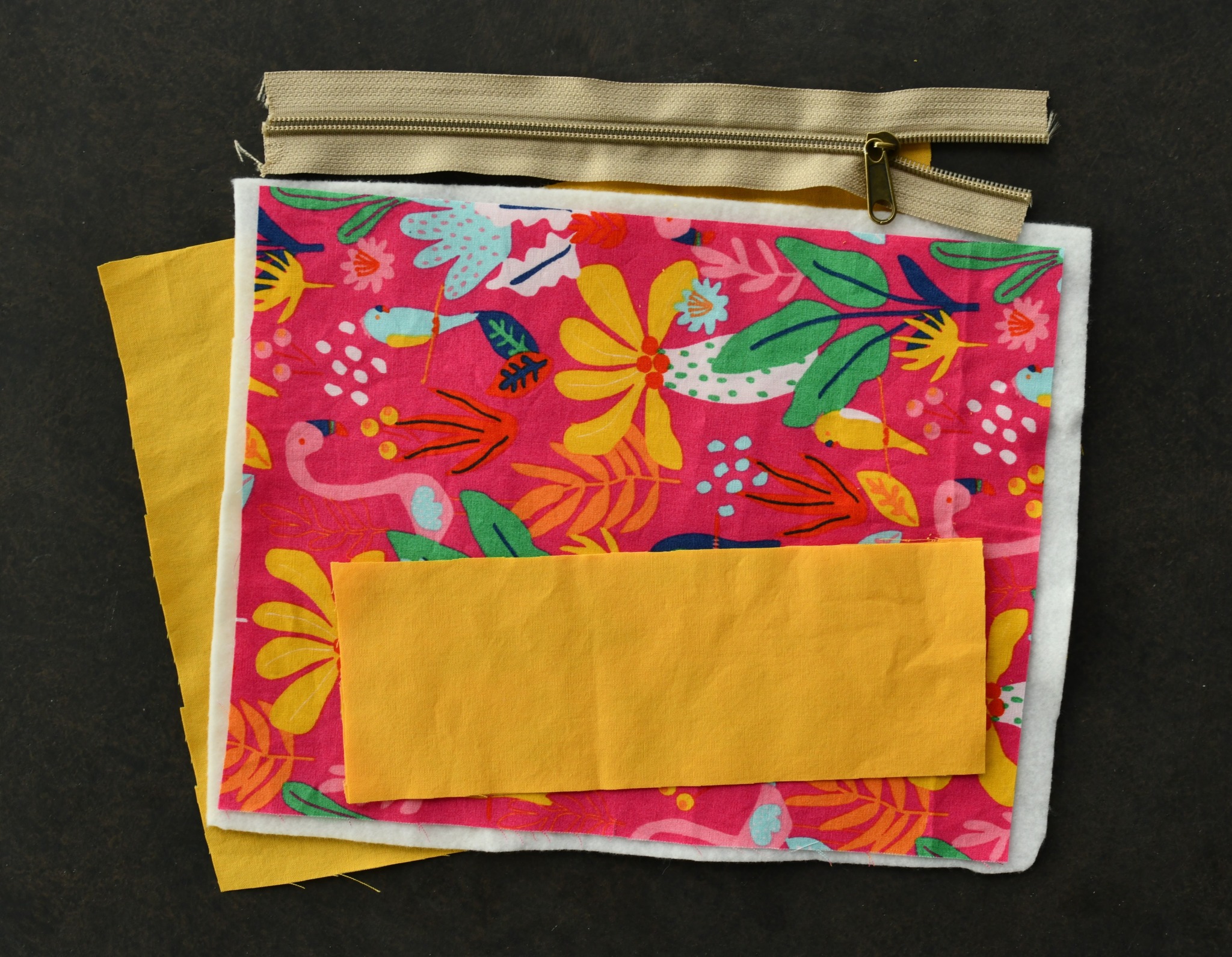 Create a cute and sturdy quilted zipper pouch (free pattern) I Can