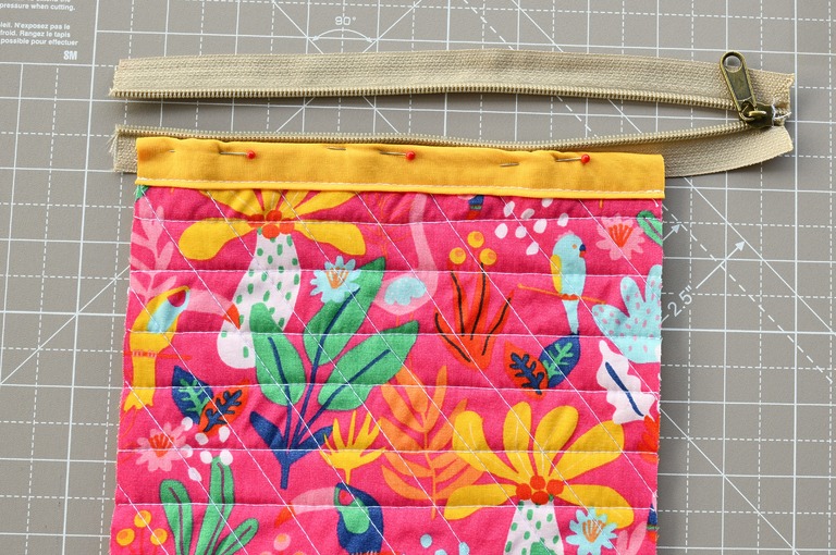 Easy quilted zipper pouch free pattern I Can Sew This