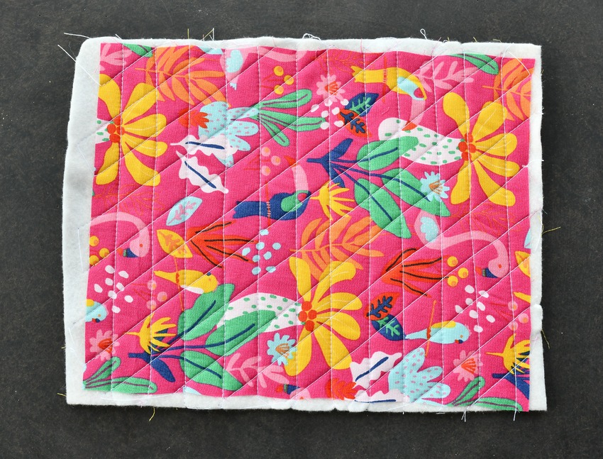 Create a cute and sturdy quilted zipper pouch (free pattern) I Can