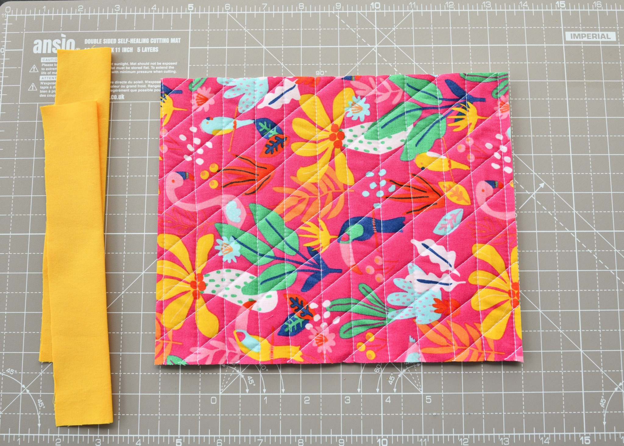 Easy quilted zipper pouch free pattern I Can Sew This