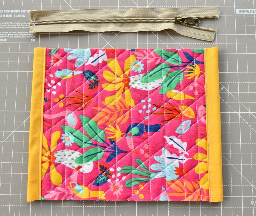 Easy quilted zipper pouch free pattern I Can Sew This