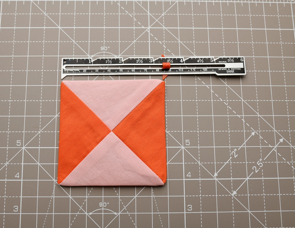 two-colored fabric pincushion DIY