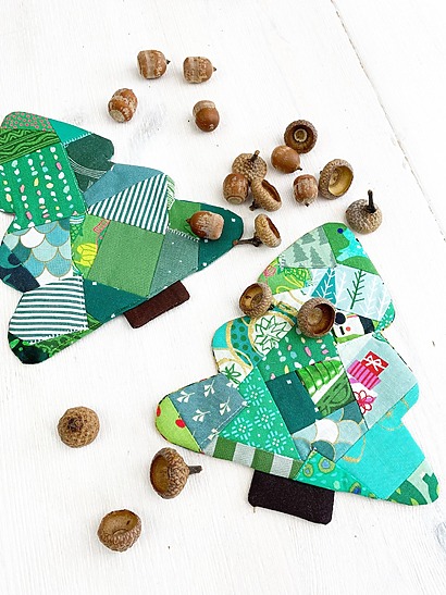 Patched Christmas tree coaster and placemat pattern by Joe June and Mae