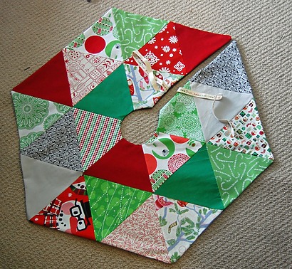 Hexagon Tree Skirt Tutorial by Jacey Craft