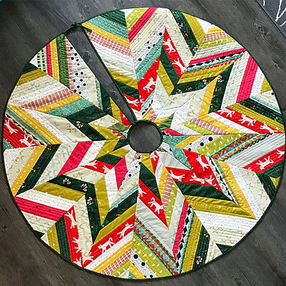 Star Burst Tree Skirt Tutorial by Ev Quilts & Co.