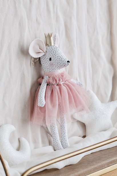 9" Mouse Doll with Detailed Instructions, Sewing Pattern by 10x2studio