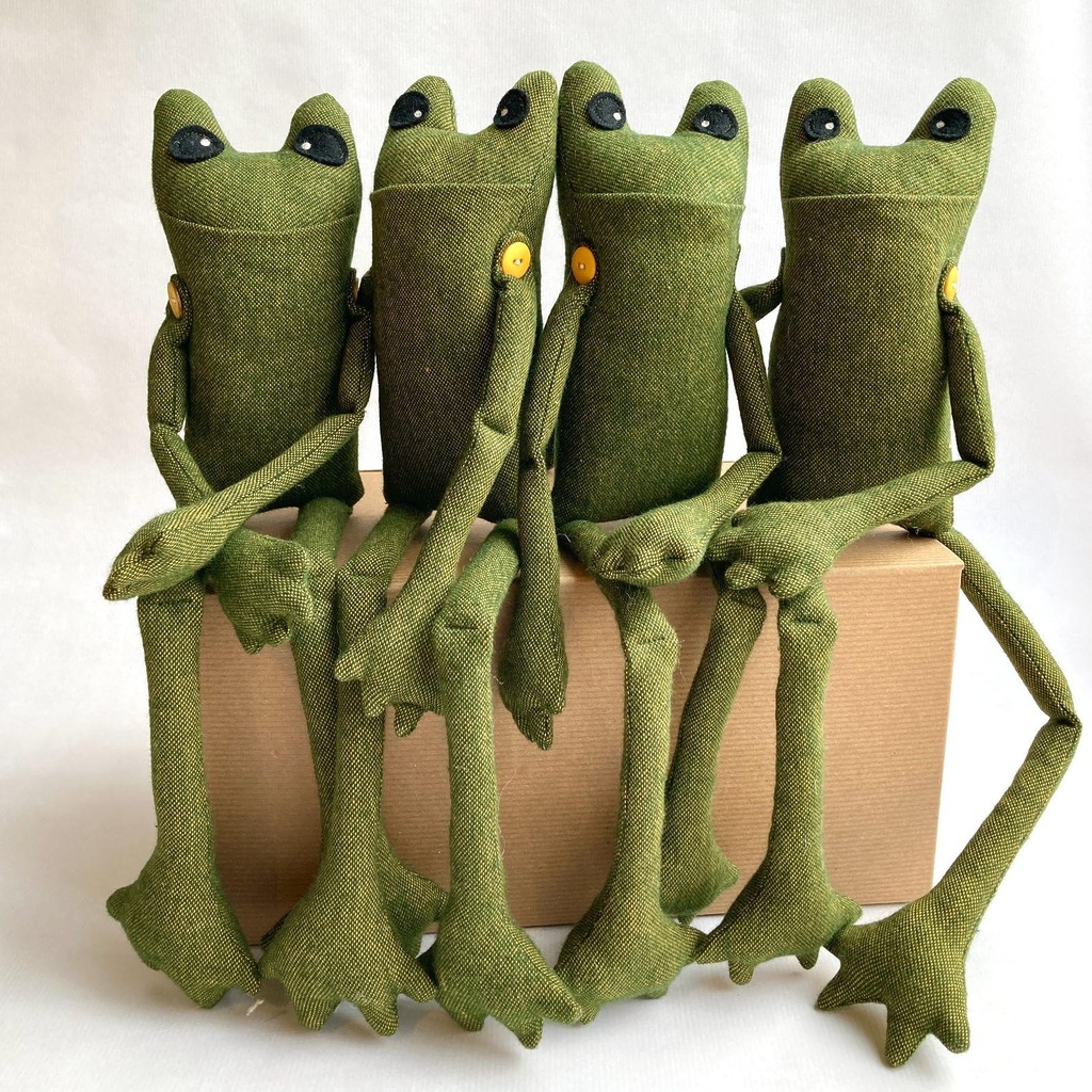 Greg the Frog sewing pattern by FitzwilliamChicken