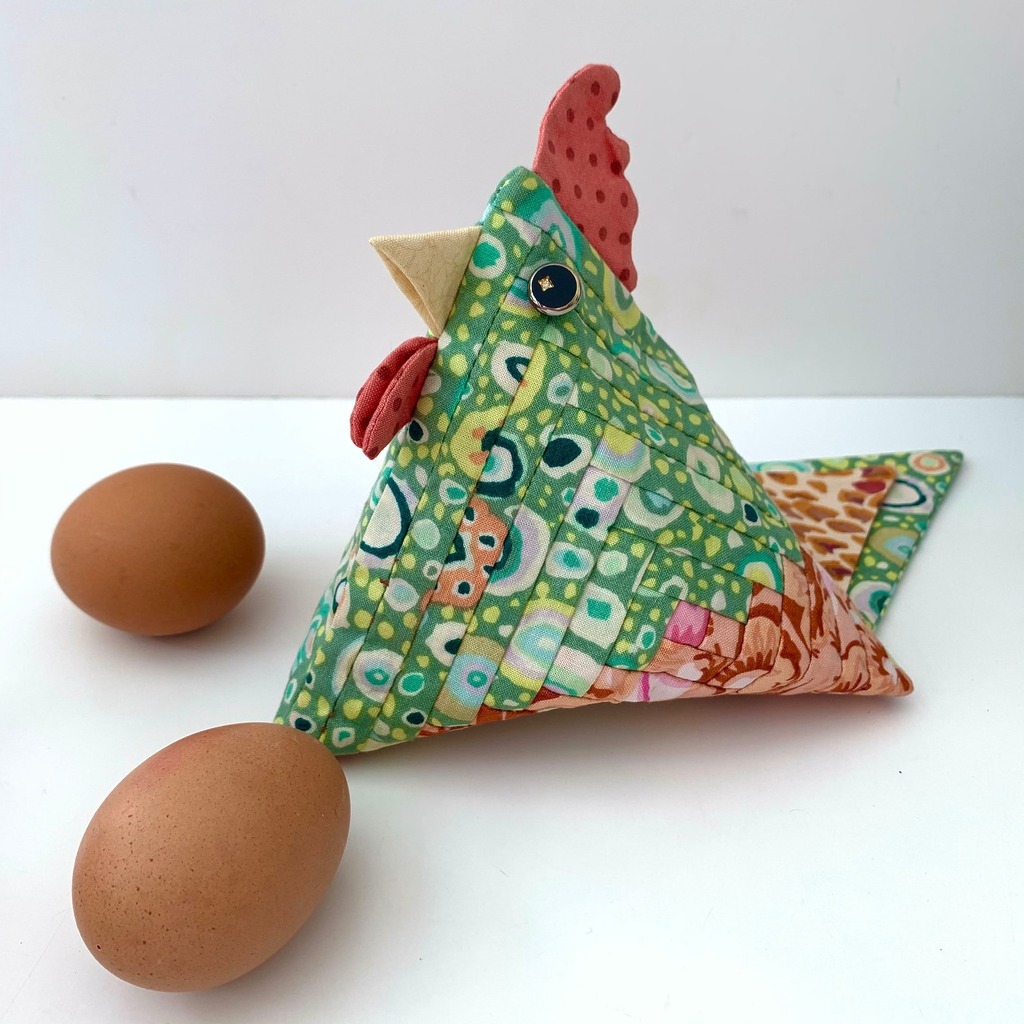 3D Patchwork Pyramid Chicken by TikkiLondon