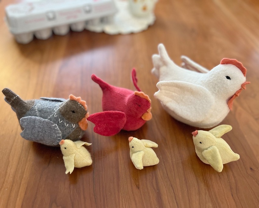 Upcycled Sweater Hen and Chick by Wee Things Fiber Arts