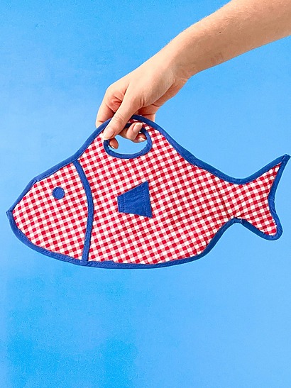 Fish Hand Bag - Sewing Pattern PDF by
ArlettePatterns