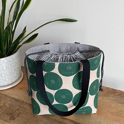 SotakHandmadeShop Somerset Tote: A Japanese-inspired drawstring shopper bag with a quilted base and a contrasting fabric top that cinches closed with a cotton cord