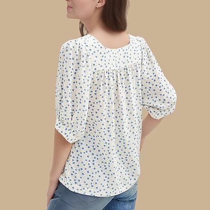 Best square neck style: Ranea Puffed Sleeve Top from Tiana's Closet
