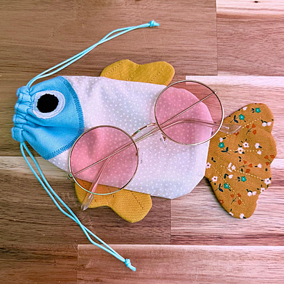 Fish glasses pouch sewing template by ShopMariahMakes