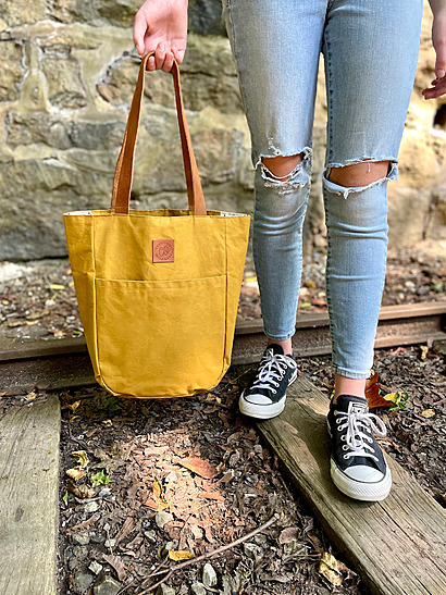 Bookish tote sewing pattern