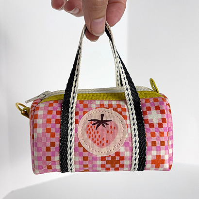 Tiny Duffle Pattern by Banjoflannel