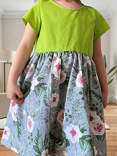 DIY gathered dress from woven cotton fabric