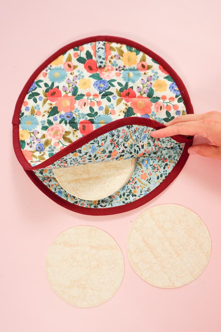 HeatherHandmade tortilla warmer pattern