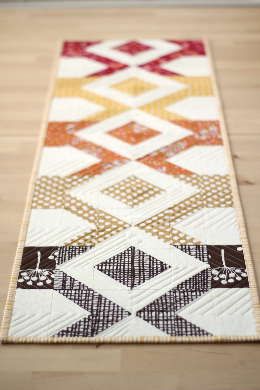 Laguna Table Runner Pattern