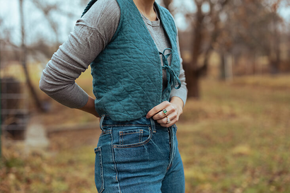 Free Tutorial: How To Make A Quilted Linen Vest by Sarah Kirsten for Fabrics Store