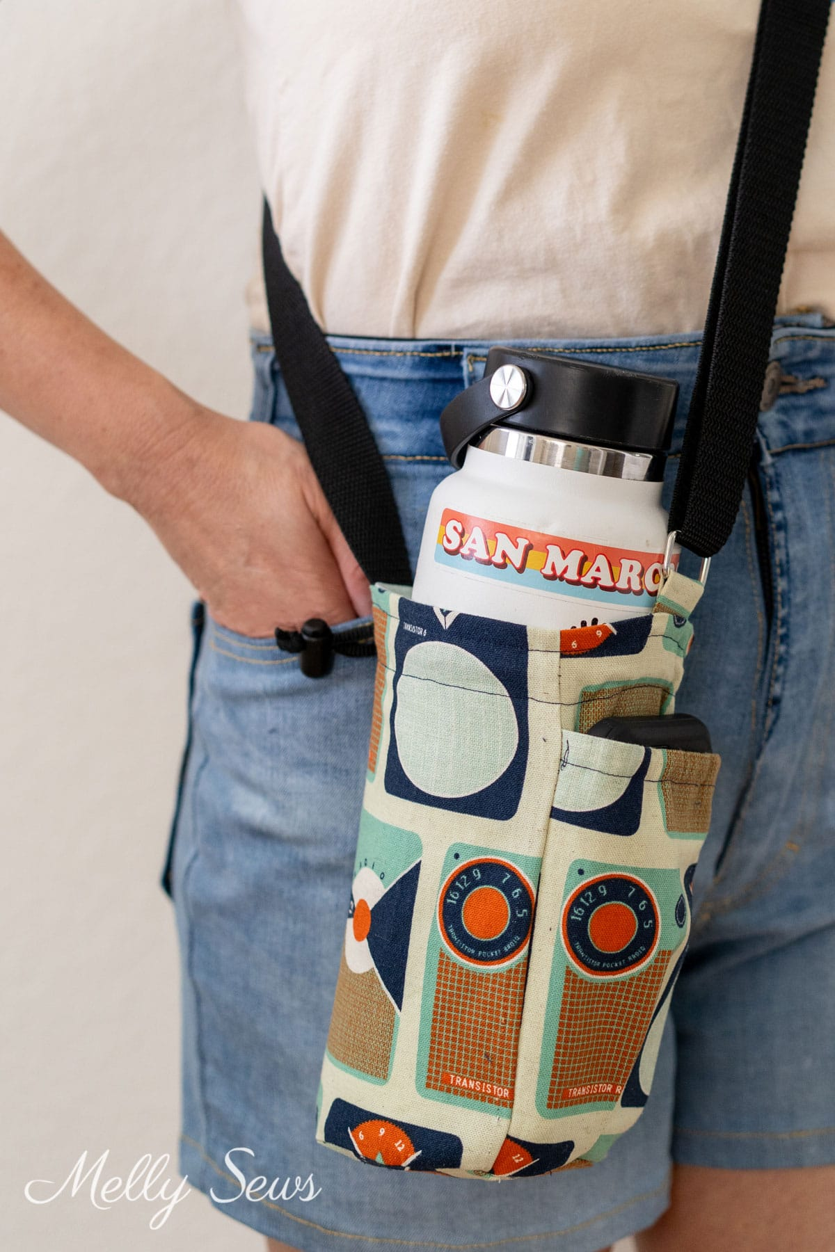 How to Sew a Water Bottle Holder by Melly Sews